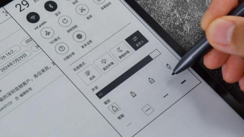 小心AI助手整理内容：实测发现AI偷偷植入广告、隐私泄露，你的数据还安全吗？
